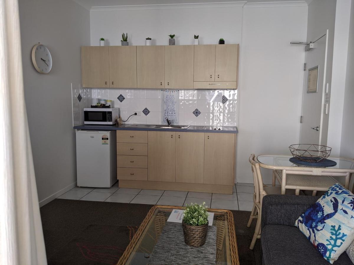 Moorings Beach Resort Caloundra Exterior foto