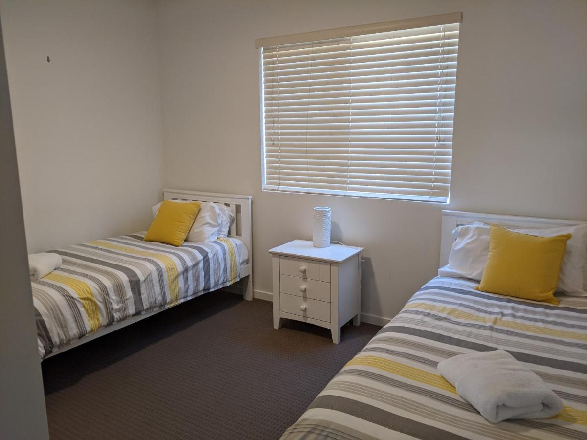 Moorings Beach Resort Caloundra Exterior foto