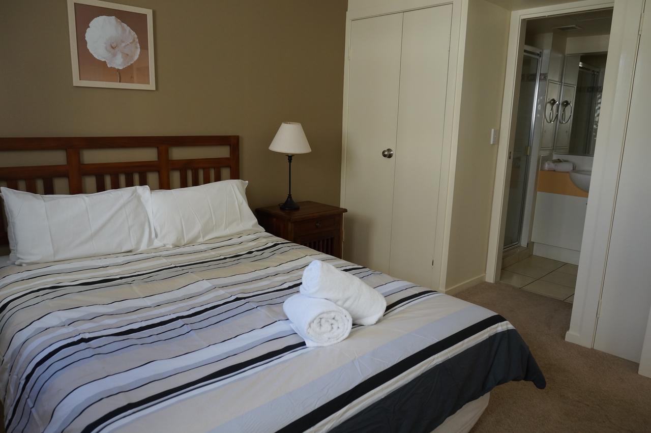 Moorings Beach Resort Caloundra Exterior foto