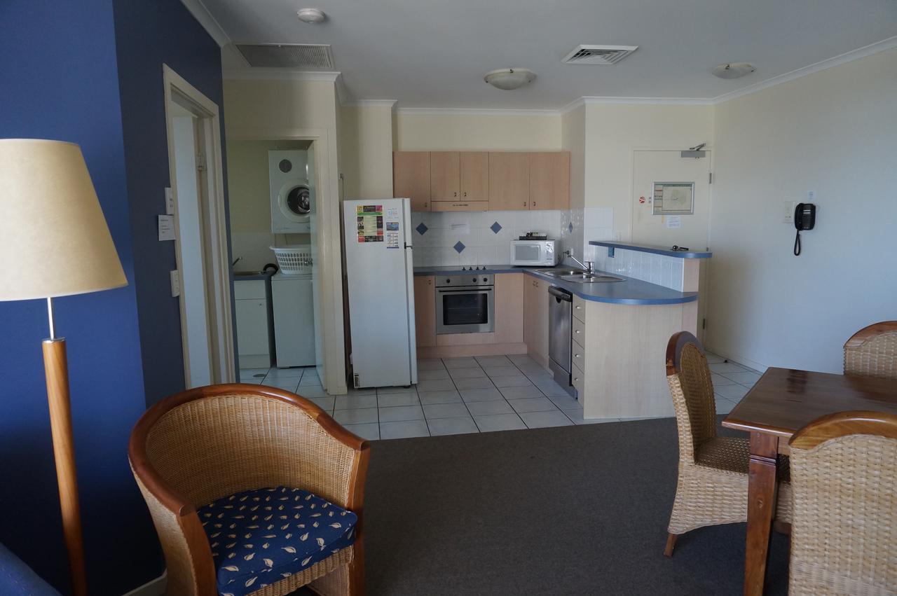 Moorings Beach Resort Caloundra Exterior foto